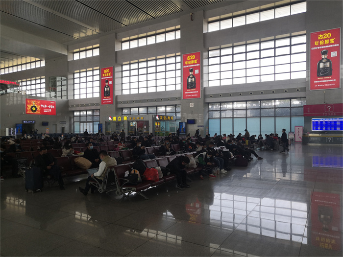 安陽高鐵廣告大限度地創(chuàng)造豐富多彩的視覺體驗(yàn)是一種新興的廣告媒體